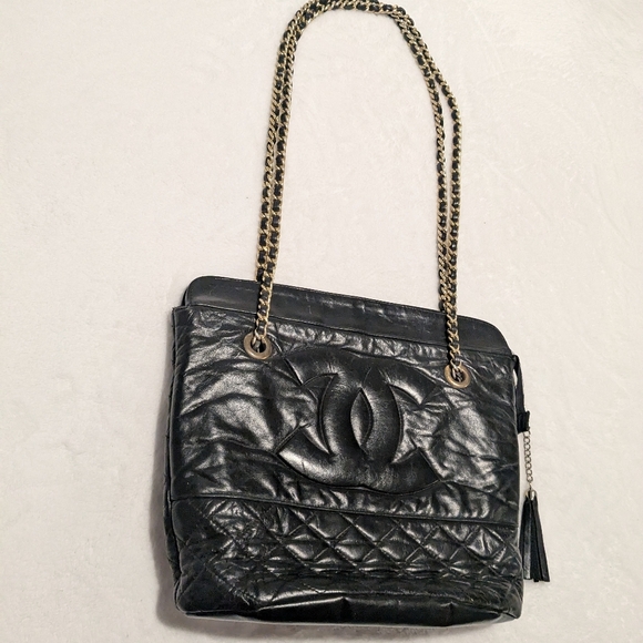 Vintage Chanel black quilted purse with replaced zipper and linning - Picture 1 of 4